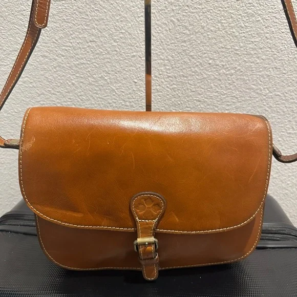 Patricia Nash Tan Leather Shoulder Bag - Picture 3 of 13